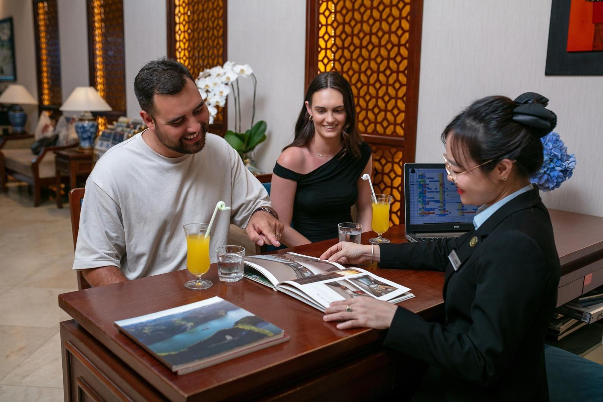 Oriental Suites Hotel & Spa Hanoi Dış mekan fotoğraf